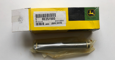 Маслопровід RE251500 RE163093 John Deere RE251500 RE163093 фото